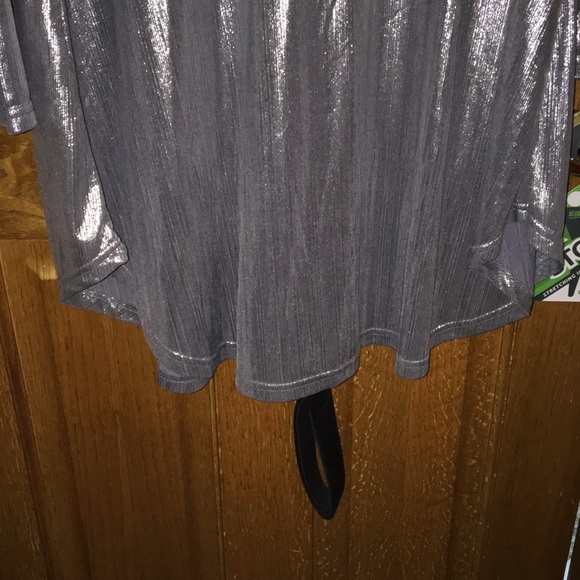 Shiny silver long sleeve dress - Picture 5 of 5